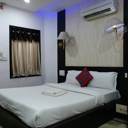 Hotel Laxman Resort By The Golden Taj Group &Hotels Агра Екстериор снимка