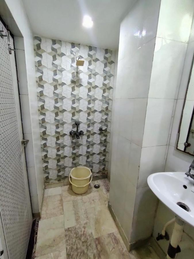 Hotel Laxman Resort By The Golden Taj Group &Hotels Агра Екстериор снимка