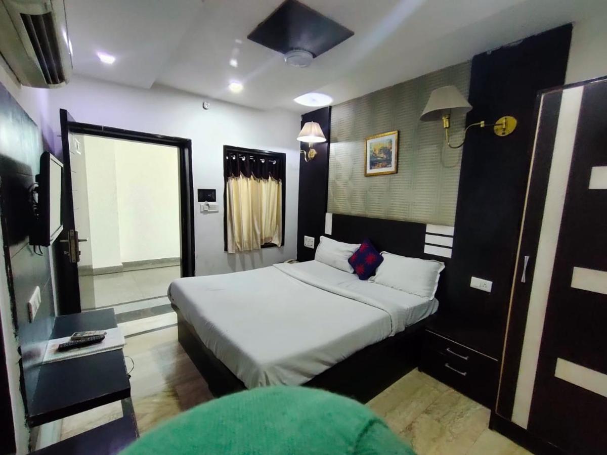 Hotel Laxman Resort By The Golden Taj Group &Hotels Агра Екстериор снимка
