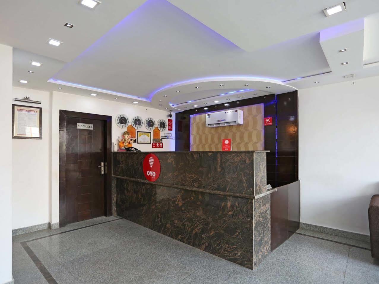Hotel Laxman Resort By The Golden Taj Group &Hotels Агра Екстериор снимка